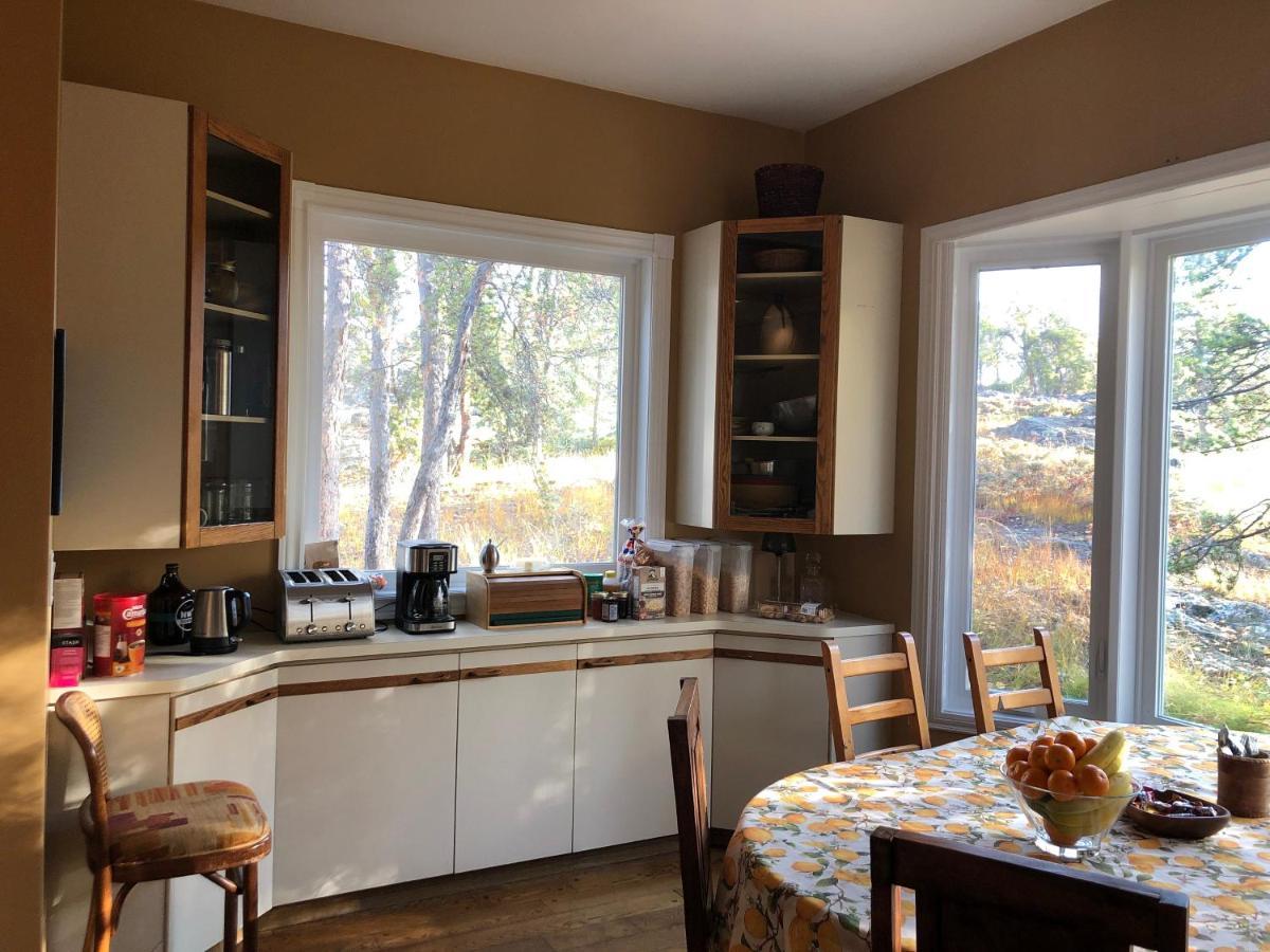 好丘。Hacho House Bed & Breakfast Йелоунайф Екстериор снимка