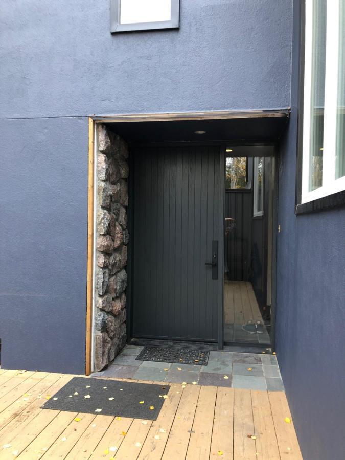 好丘。Hacho House Bed & Breakfast Йелоунайф Екстериор снимка